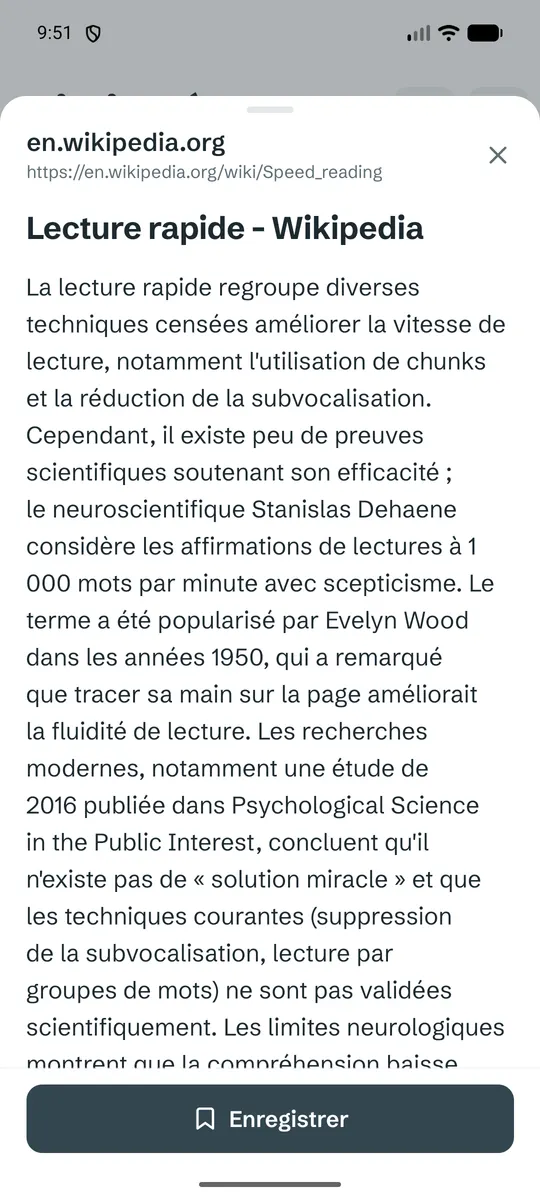 L’application SkimSum affichant le résumé en français d’un article de Wikipédia, avec le bouton Enregistrer