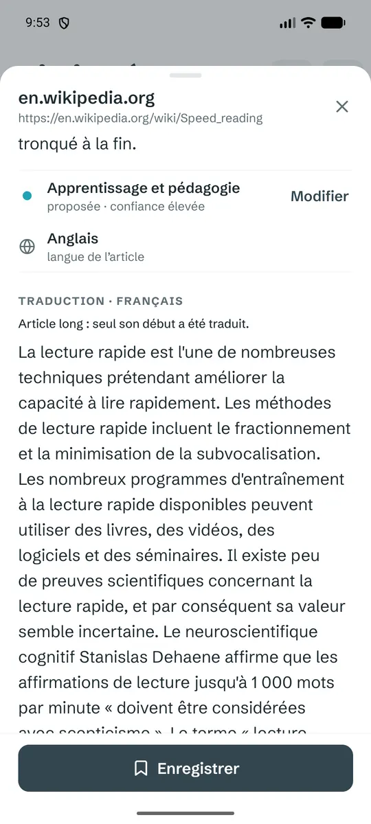 La traduction en français d’un article anglais, avec la catégorie proposée et la langue détectée